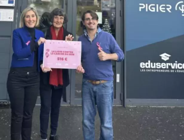 Pigier-Melun-école-de-commerce-alternance-remise-dons-Octobre-Rose-2023-v