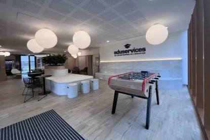 Interieur du hall de Pigier Nancy avec babyfoot Interieur-du-hall-de-Pigier-Nancy-avec-babyfoot