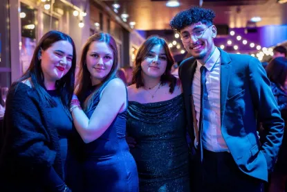 photo-etudiants-gala-besancon photo-etudiants-gala-besancon