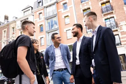 Dés étudiants de Pigier Rouen discutent Des-etudiants-reunit-pour-discuter-a-Pigier-Rouen